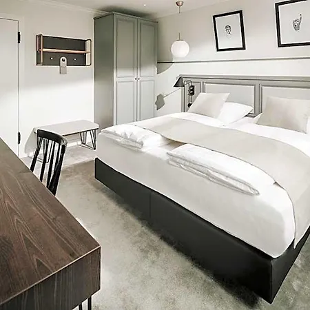 Otel Breeksee 3*